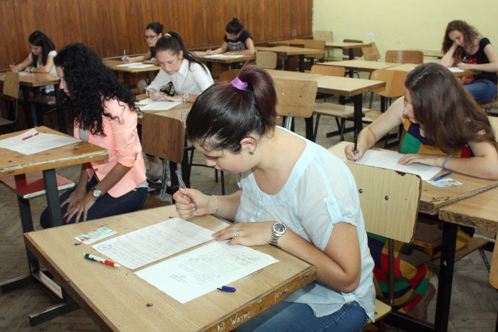 Proteste în școlile din România: directori și inspectori încalcă dreptul la protest al profesorilor, pe fondul presiunilor pentru participarea la simulări Tensiunile din sistemul educațional din România ating un nou punct de fierbere, în contextul unui val de presiuni și intimidări exercitate de conducerea școlilor asupra cadrelor didactice