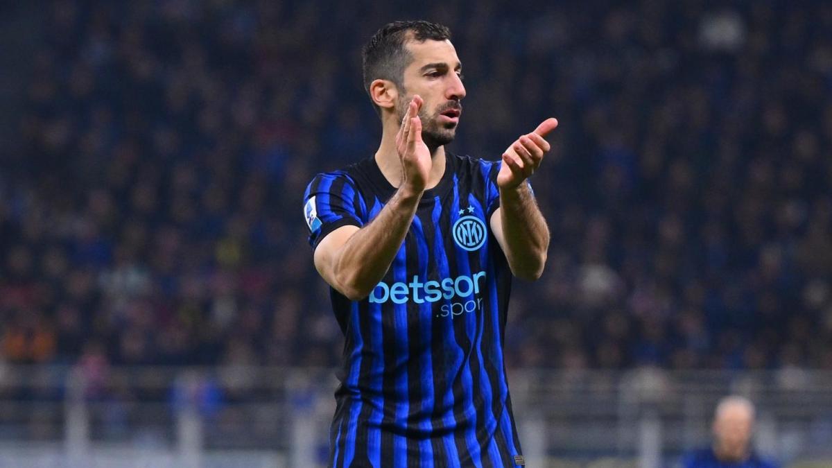 Inter aşteaptă cu nervi întinşi derby-ul, însă condiţia fizică a unora dintre jucători este încă departe de optim Interul pregăteşte cu sufletul la gură meciul crucial din Derby-ul Milano, însă antrenamentul de ultimă oră de la Appiano Gentile a scos la iveală anumite probleme de lot