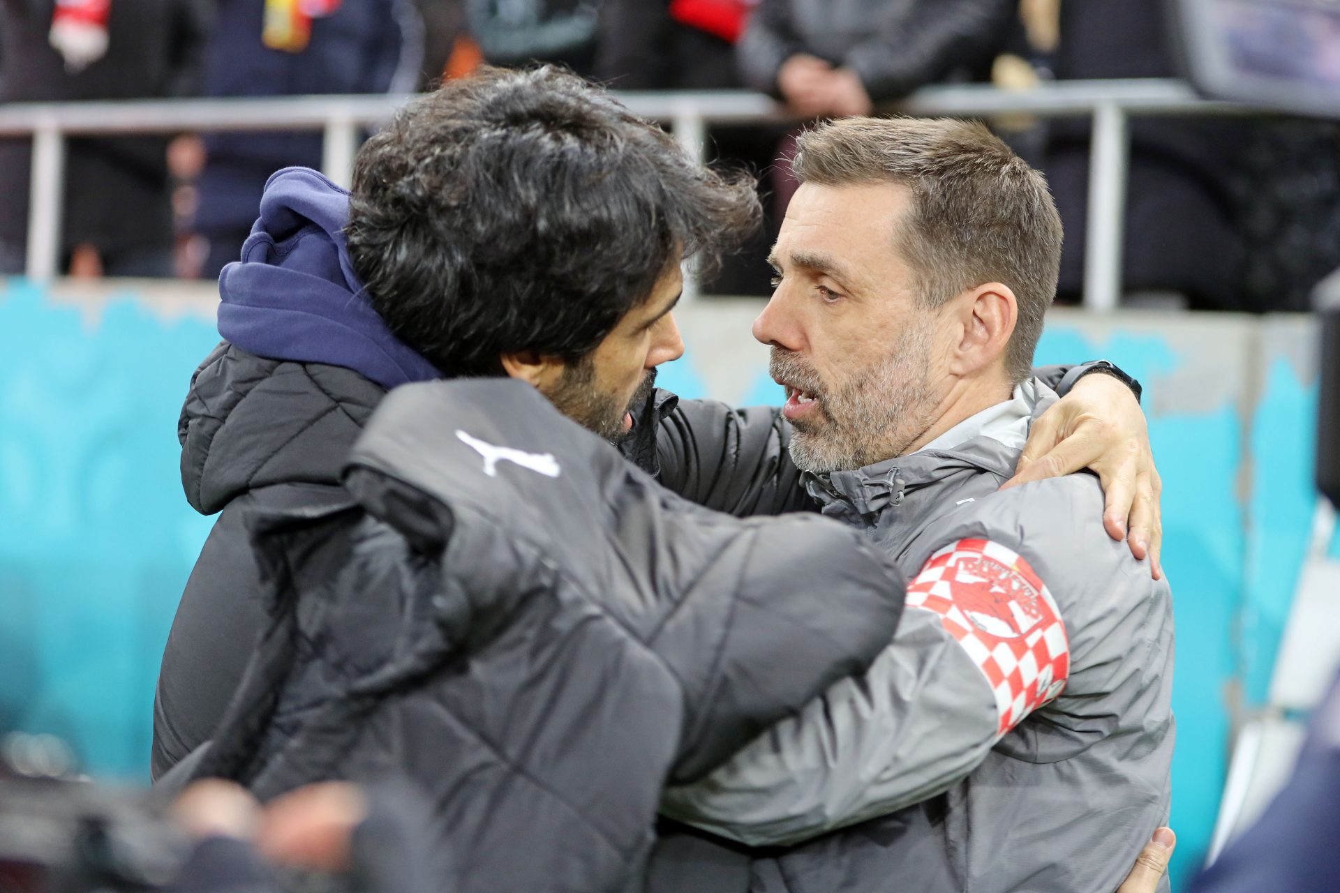 Dinamo București versus Universitatea Craiova: confruntare așteptată joi, de la ora 20.30 Cu aproape o lună înainte de finalul sezonului, duelul dintre Dinamo București și Universitatea Craiova promite să fie unul de mare interes, având în vedere performanțele și statisticile celor două echipe