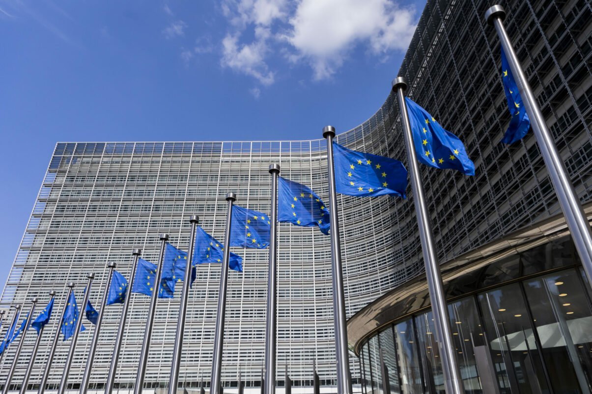 România primește o suplimentare substanțială de finanțare pentru sistemul de sănătate, în contextul eforturilor de modernizare a infrastructurii spitalicești și de îmbunătățire a accesului populației la servicii medicale esențiale