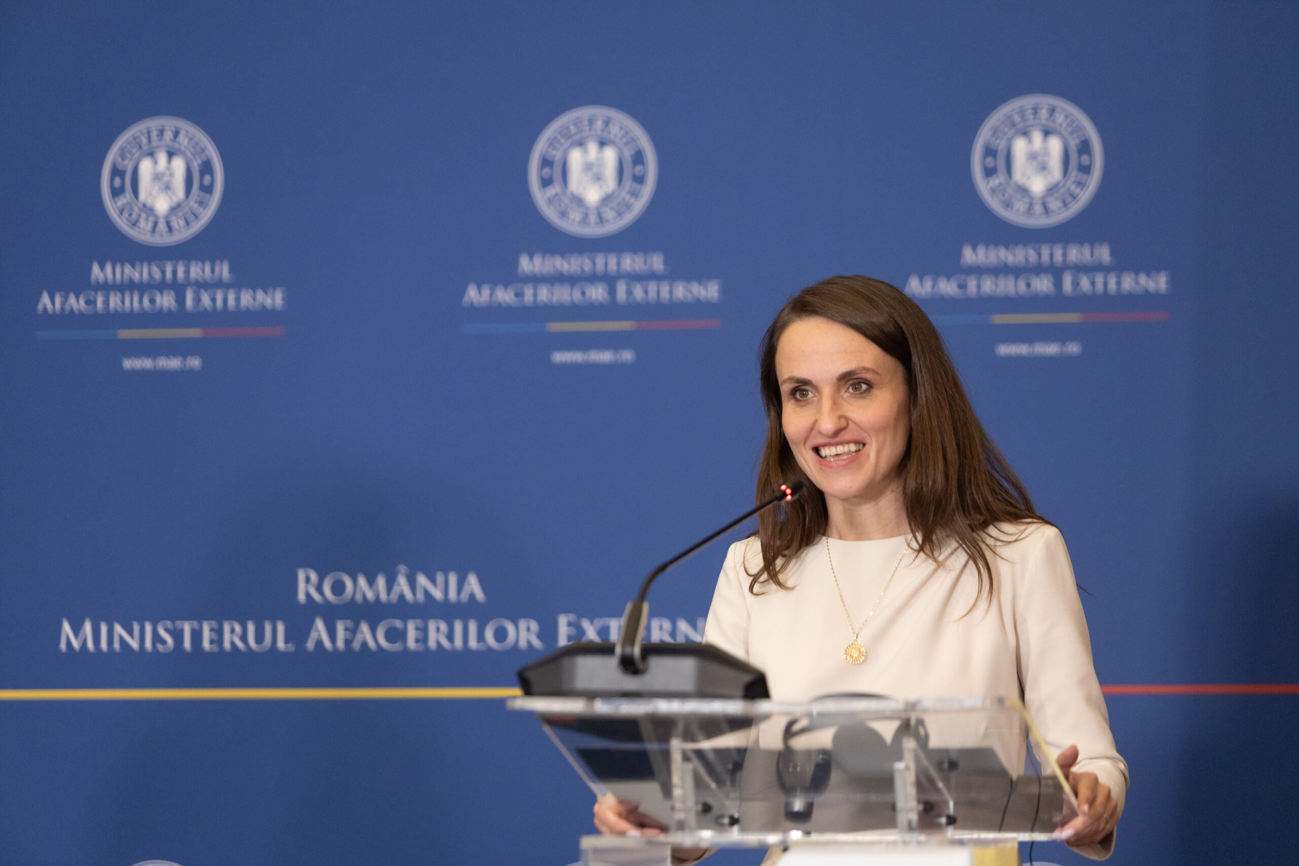 Situație de criză în regiunea conflicului, România monitorizează situația cu atenție Joi, Ministerul Afacerilor Externe anunță că, până în prezent, nu au fost raportate incidente sau probleme în rândul cetățenilor români aflați în zonele de conflict sau în misiunile diplomatice din regiune