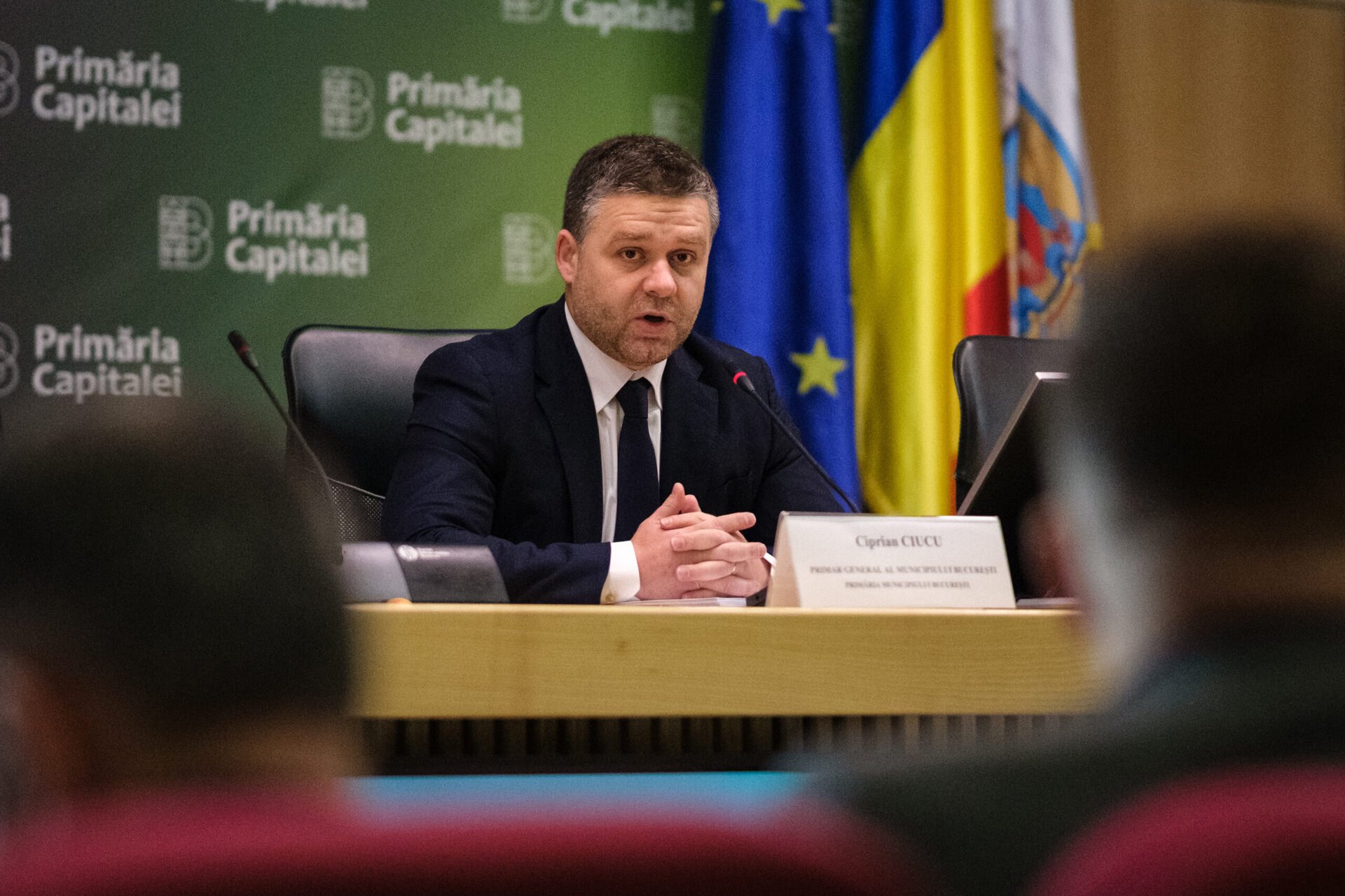 Ședința Consiliului General al Municipiului București a fost din nou anulată din cauza lipsei cvorumului, un semnal clar despre tensiunile și dificultățile din interiorul forului decizional al capitalei României