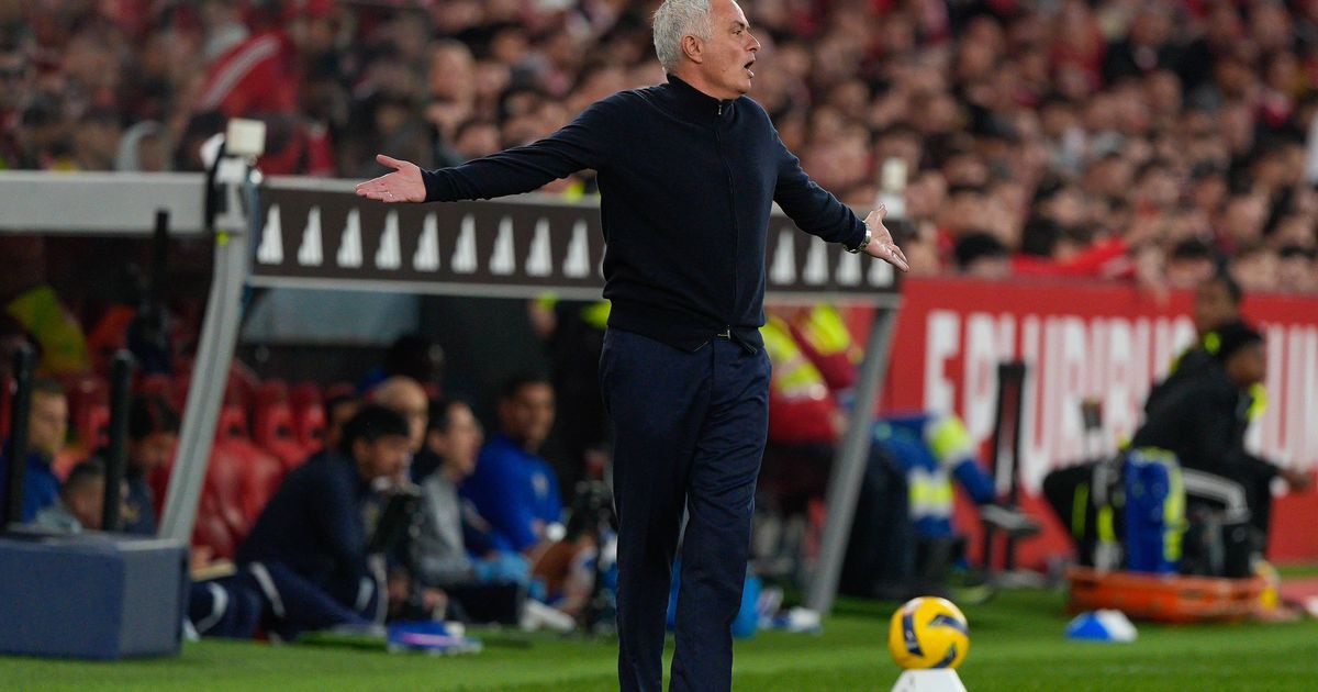 Mourinho surprinde înainte de meciul Benfica – V. Guimarães