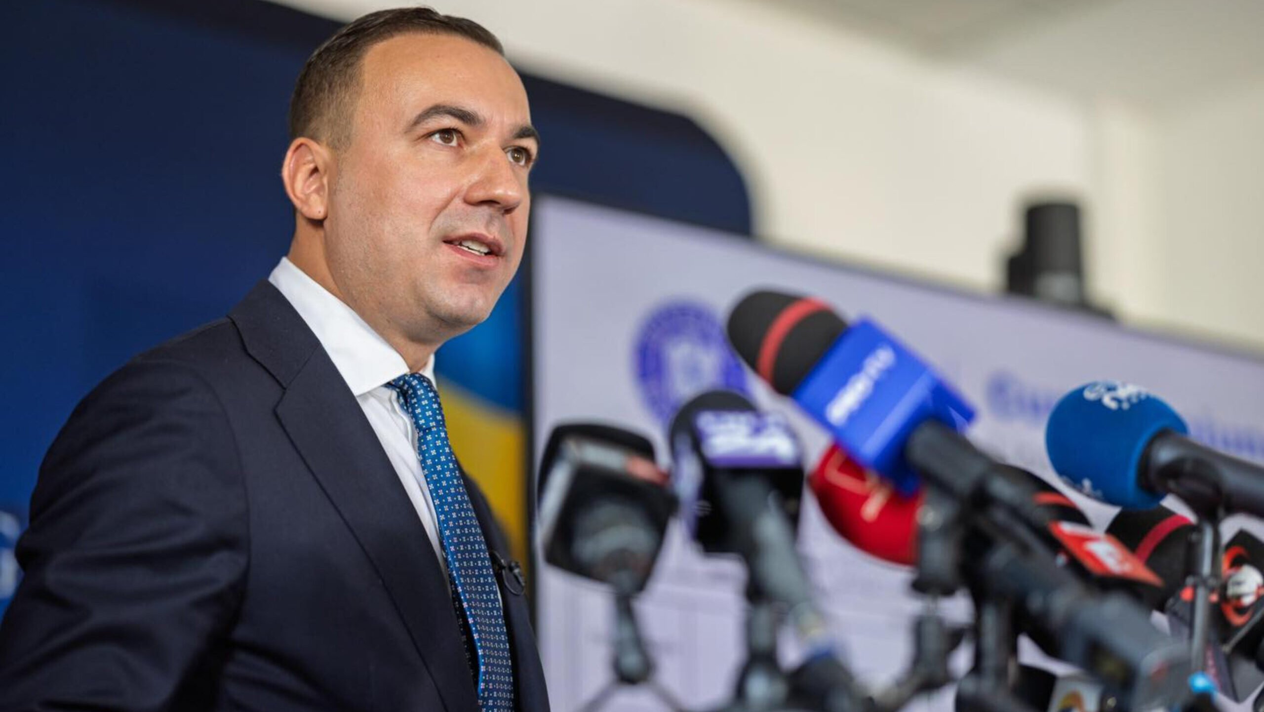 România își poate intensifica eforturile pentru tranziția către energie regenerabilă odată cu anunțul major al Comisiei Europene privind alocarea a 150 de milioane de euro pentru dezvoltarea capacităților de stocare a energiei în baterii