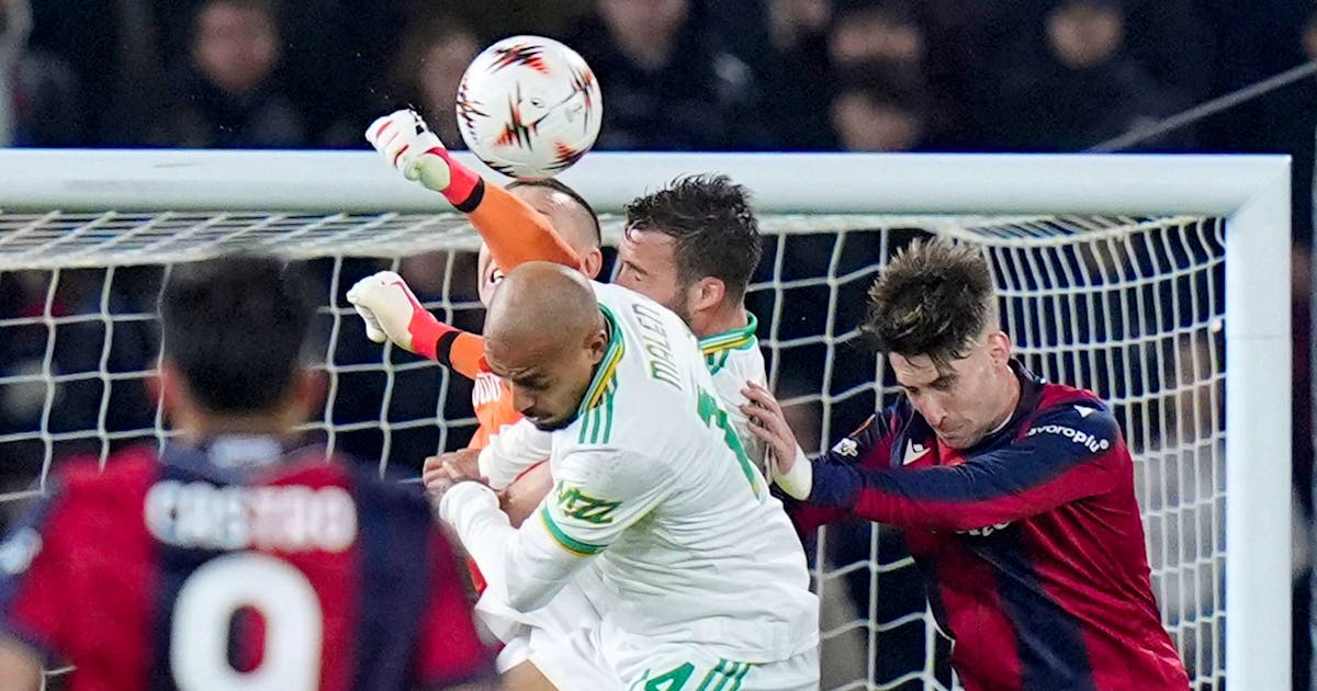 Bologna e Roma combattono e sgrugnano, ma dopo 45 minuti il risultato non cambia