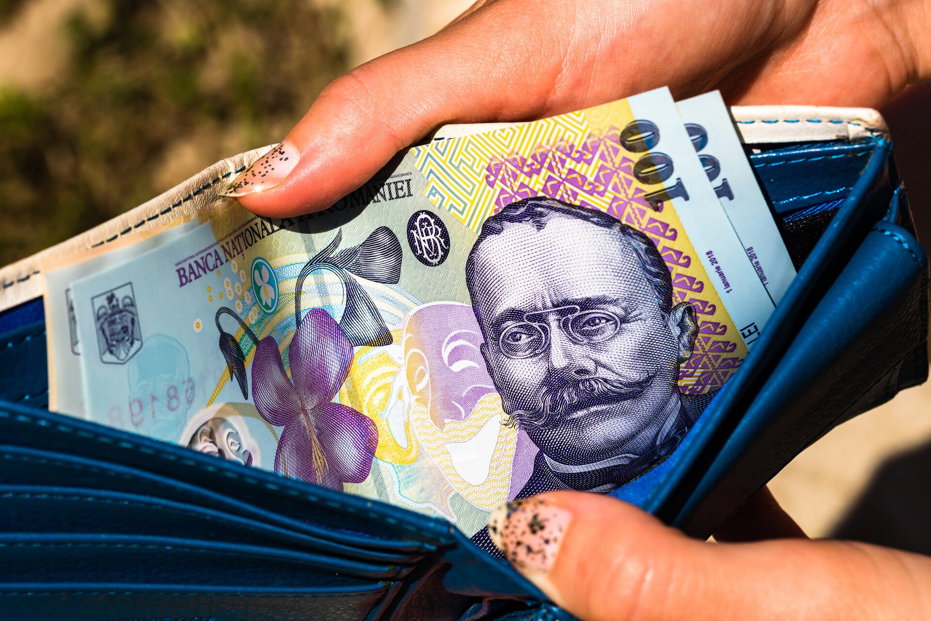 Bonificația de 3% pentru persoane fizice: Condițiile în care poate fi acordată (ANAF)