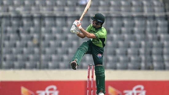 Echipa națională de cricket a Bangladeshului a obținut o victorie clară în al doilea meci din seria de trei împotriva Pakistanului, consolidând avantajul de 1-0 după o prestație excepțională a echipei și o performanță dezamăgitoare a gazdelor