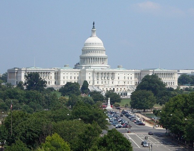 Senatul SUA respinge inițiativa de limitare a puterilor președintelui Trump în confruntarea cu Iranul Senatul american a respins, miercuri, o rezoluție menit să limiteze autoritatea președintelui Donald Trump de a declara război Iranului, semnalând sprijinul categoric al majorității republicane pentru politica externă agresivă a administrației și pentru operațiunile militare desfășurate în Orientul Mijlociu