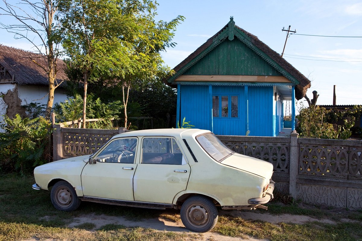 În contextul în care procedura de radiere a unui autovehicul devine tot mai comună, mulți proprietari se întreabă ce pași trebuie urmați pentru a finaliza această operațiune în mod legal și eficient, mai ales odată cu intrarea în vigoare a noii legislații din 2026