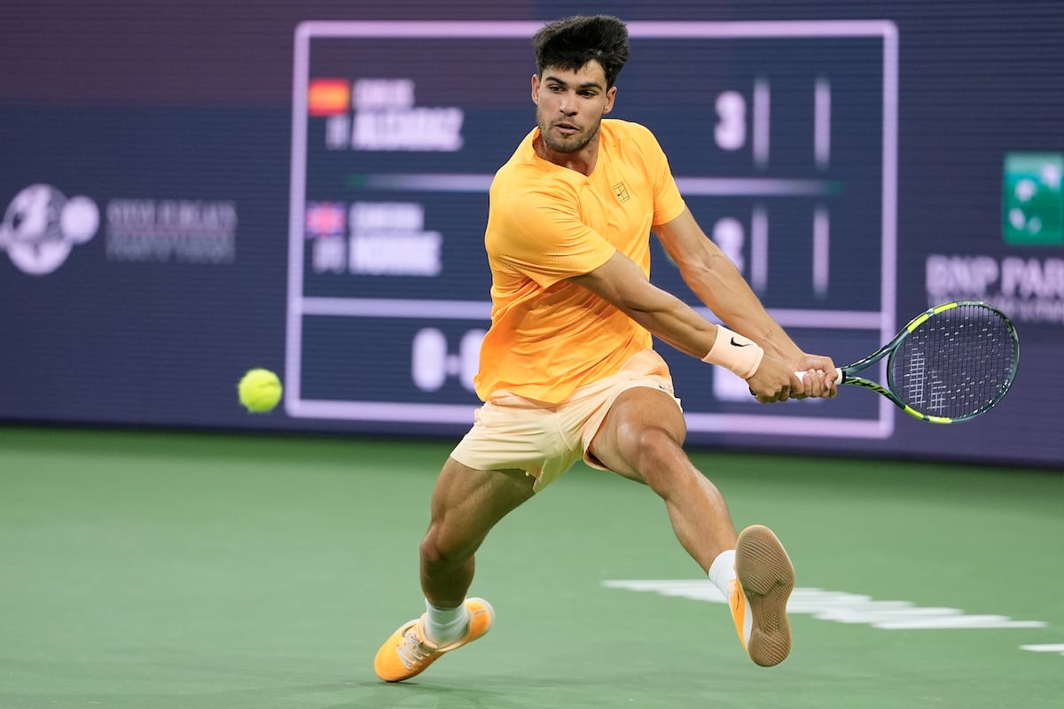 Carlos Alcaraz a reușit o performanță remarcabilă la Indian Wells, avansând în semifinale după o victorie clară în fața lui Cameron Norrie, cu scorul de 6-3, 6-4, în doar o oră și 33 de minute de joc