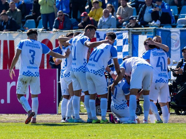 Performanță remarcabilă! Au terminat sezonul regulat neînvinși și sunt foarte aproape de promovarea în SuperLigă