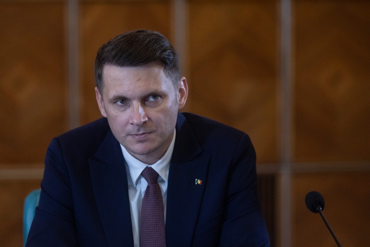 Mircea Abrudean, președintele Senatului, a clarificat recent o chestiune care a stârnit numeroase speculații în ultima vreme: posibilele sale numiri în fruntea Serviciului Român de Informații (SRI)