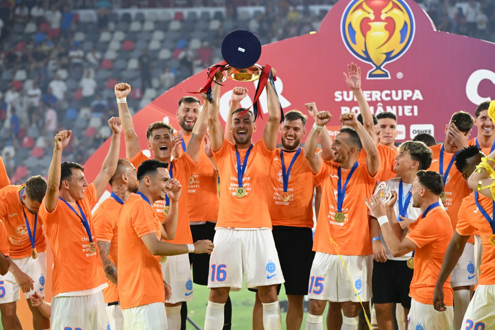 Fostul fotbalist de la FCSB, la un pas de revenirea în România