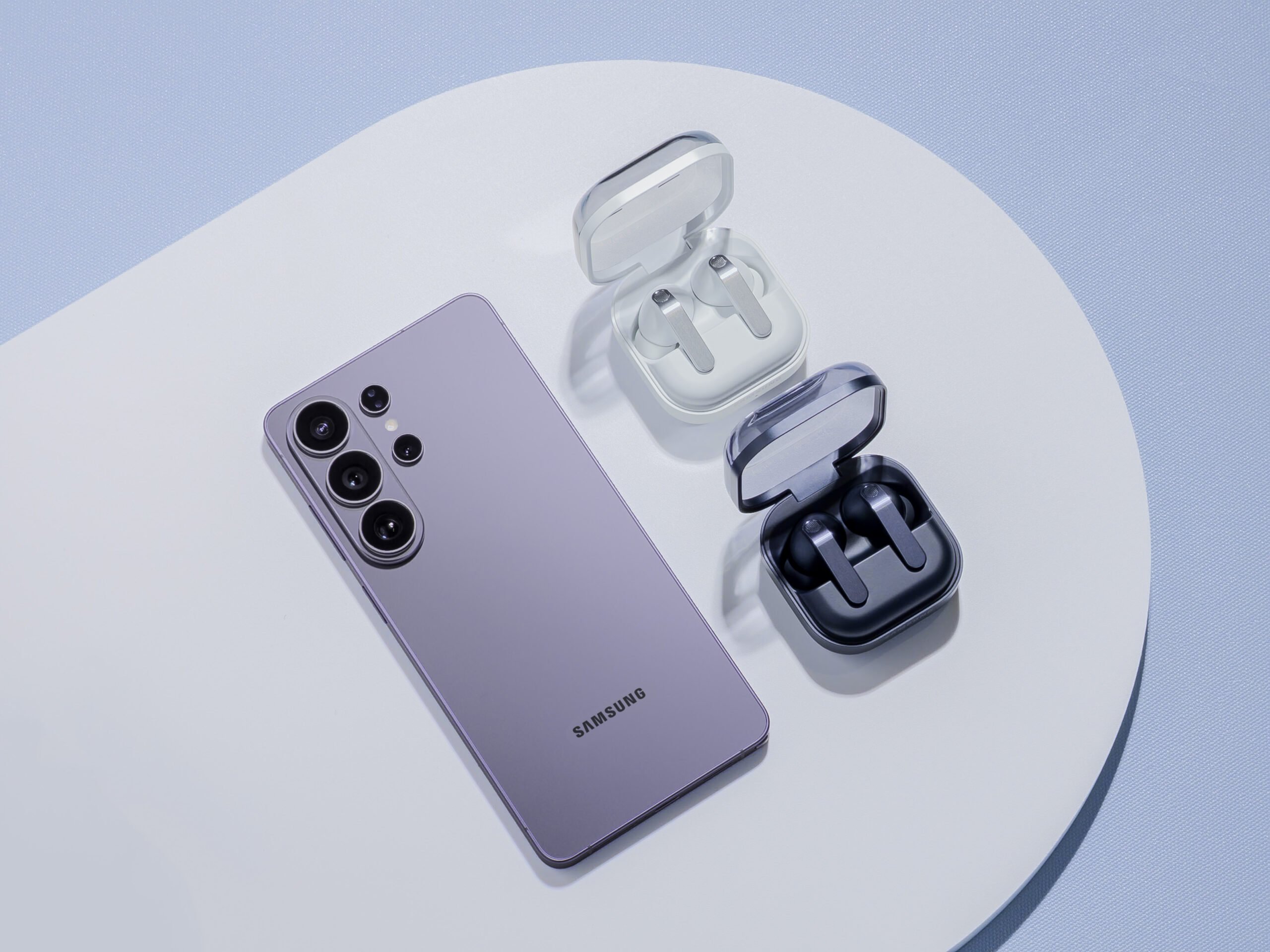 Samsung lansează Galaxy S26, Galaxy Buds actualizate și Galaxy AI la MWC 2026