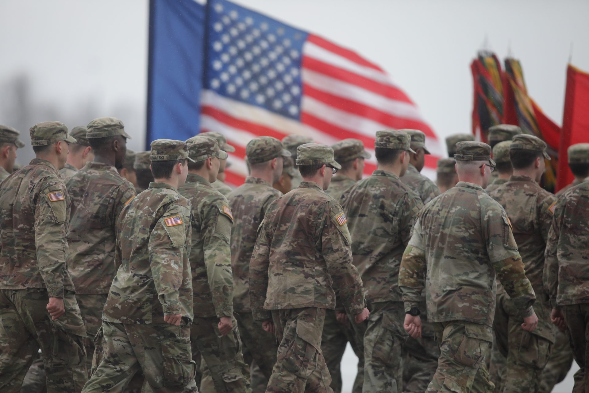 Teheranul reacționează dur după decizia României de a permite Statelor Unite utilizarea bazelor militare pentru operațiuni împotriva Iranului, afirmând că această mutare va avea consecințe politice și juridice grave