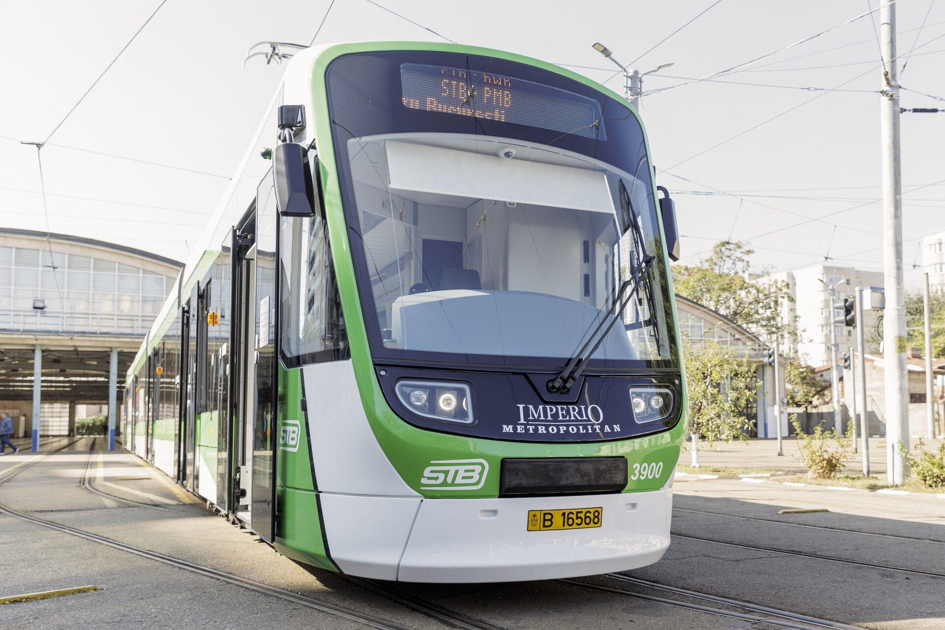 Primăria București anunță noi planuri ambițioase pentru modernizarea sistemului de transport public, pregătindu-se să achiziționeze încă 100 de tramvaie moderne până în 2026