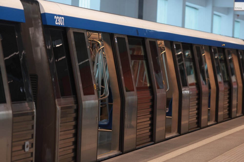 Planurile Metrorex pentru perioada 2026-2029: o strategie ambițioasă pentru modernizarea și extinderea rețelei de metrou din București Bucureștiul se află pe cale să devină unul dintre orașele din regiune cu o infrastructură de metrou mai modernizată și mai extinsă