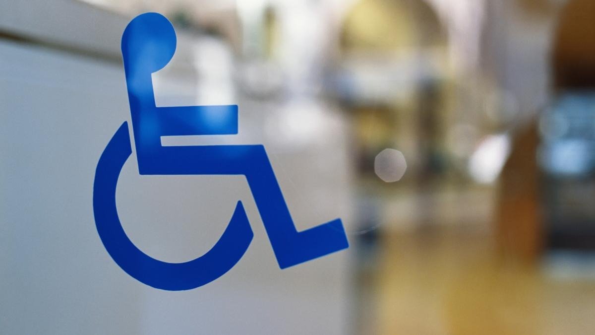 Zeci de mii de români sănătoși ar fi implicați într-un mecanism complex menit să obțină ilegal pensii de handicap, în cadrul unui fenomen care a atras atenția autorităților și a specialiștilor din domeniul social