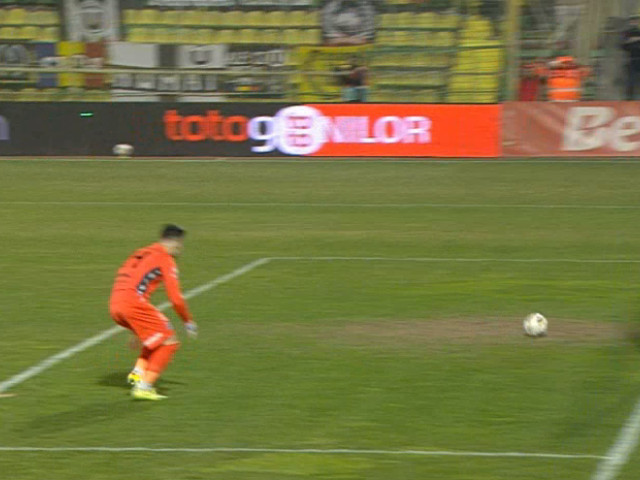 FC Argeș și U Cluj s-au întâlnit luni după-amiază într-un meci din cadrul rundei a XX-a a SuperLigii, o confruntare care s-a dovedit a fi una cu adevărat tensionată, cu un final surprinzător