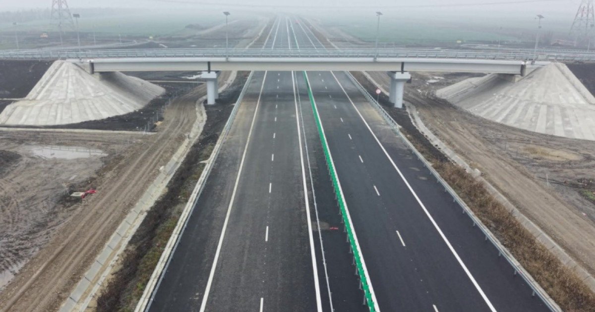 România își intensifică eforturile pentru modernizarea infrastructurii rutiere, fiind vizată, în acest an, construirea a aproape 250 de kilometri de autostradă și drumuri expres care urmează să fie puse în circulație în următoarele luni