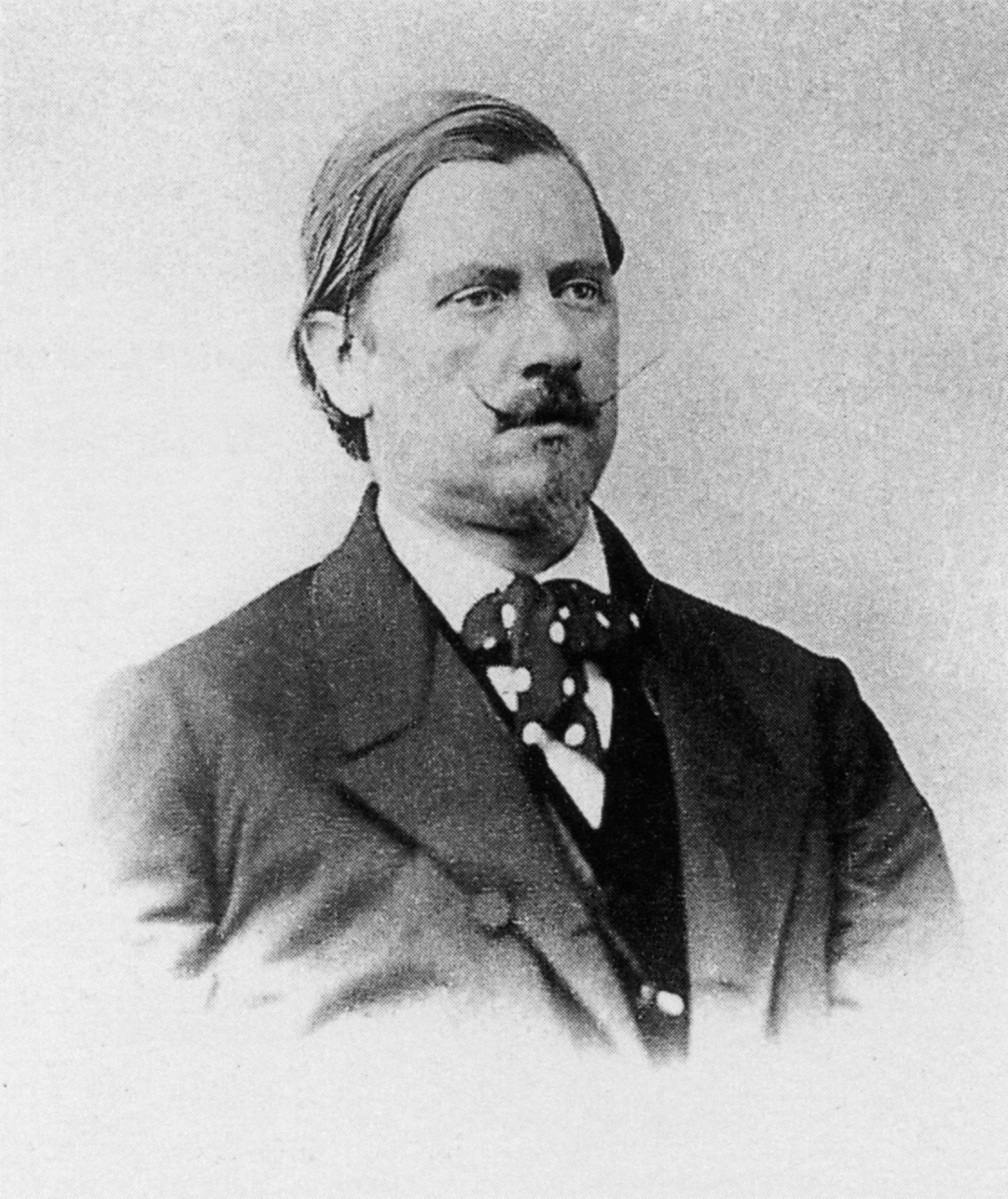 Într-o Europă dominată de legi rigide, unde relațiile între persoane de același sex erau considerate infracțiuni grave, un om de litere din Imperiul Austro-Ungar a intervenit profund în modul în care era înțeleasă și discutată sexualitatea