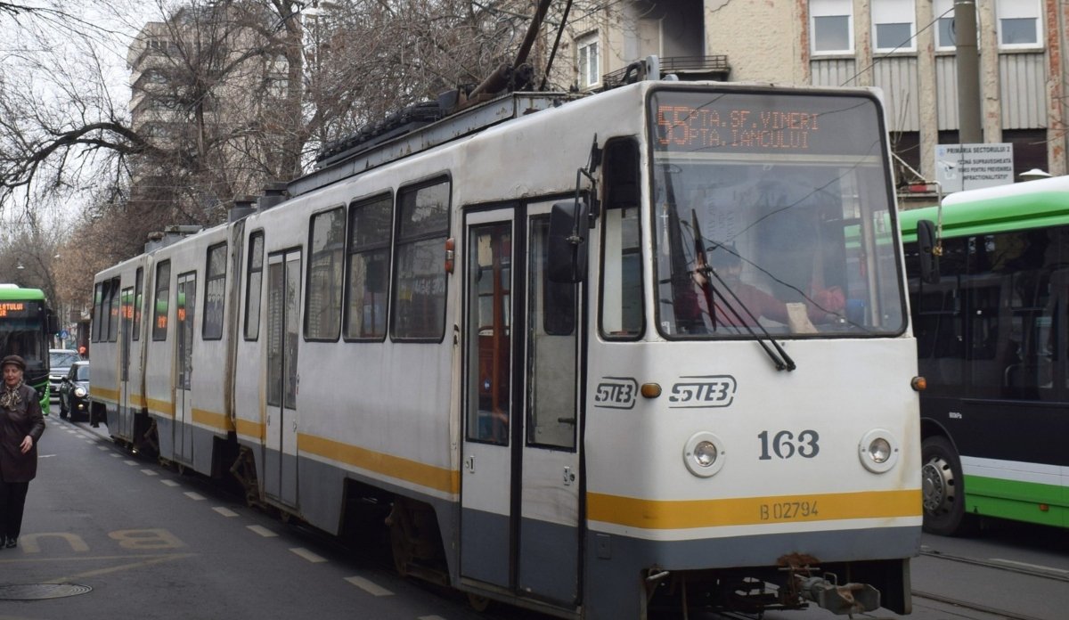 Linia de tramvai 55 suspendată, înlocuită cu naveta 655; traseu modificat pentru linia 97