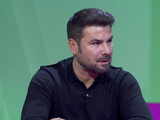 Mutu acuză că i-ar fi dator, ‘Briliantul’ răspunde: „Minte! Nici nu știe să comande la restaurant”