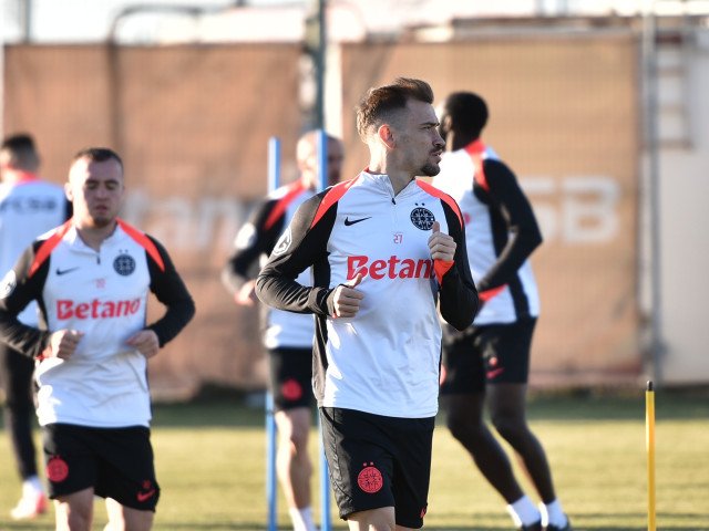 Darius Olaru se întoarce la FCSB după sezonul la Rapid