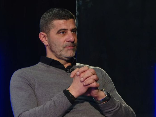 Dani Coman, directorul general al celor de la FC Universitatea Cluj, a răspuns dur criticilor care au urmărit partida de sâmbătă seară dintre FC Argeș și U Cluj, după o înfrângere frustrantă pe terenul piteșteanilor, scor 1-2