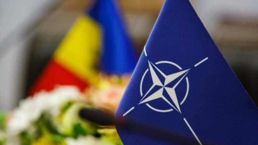 NATO în fața unui sprijin aproape unanim pentru poziția SUA față de Iran, în ciuda tensiunilor din sânul alianței Într-un climat internațional marcat de escaladarea tensiunilor cu Iranul și de divergențe între aliați, secretarul general al NATO, Mark Rutte, a declarat recent pentru Newsmax că în interiorul Alianței există un „sprijin larg” pentru campania președintelui american Donald Trump împotriva capacităților nucleare și de rachetă ale Teheranului