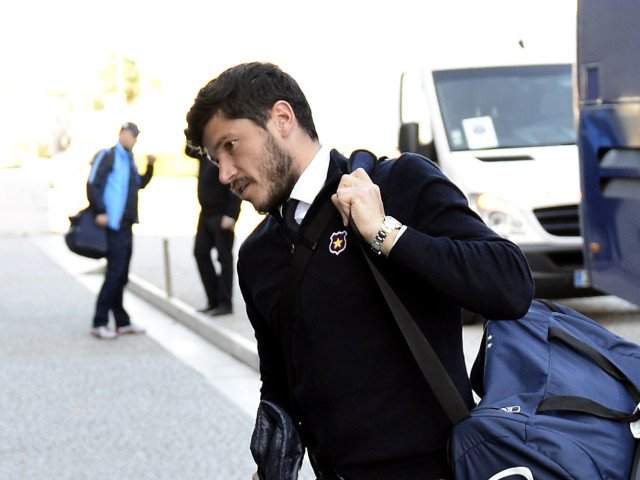 Cristi Tănase, fostul jucător emblematic al echipei naționale de fotbal a României și actualul antrenor, a devenit subiectul unor detalii financiare surprinzătoare legate de divorțul lui de Adina Maria