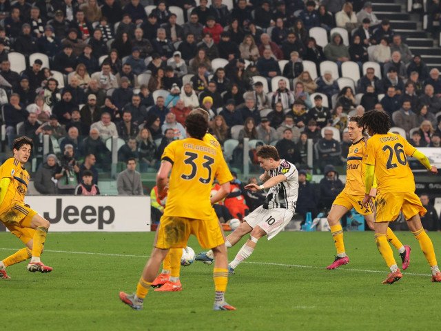 Juventus Torino a continuat imposibilul parcurs din acest sezon, dominând categoric partida de pe propria arenă în fața celor de la Pisa, cu scorul de 4-0