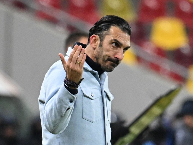 Ciprioții reacționează vehement după plecarea lui Elias Charalambous de la FCSB: „I-a cedat rușinea, nu-l mai vrem” A fost o mutare neașteptată și șocantă în fotbalul românesc, după ce Elias Charalambous, mijlocașul provenit din Cipru, și-a anunțat retragerea de la FCSB