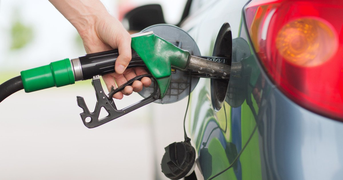 Guvernul pregătește restricții drastice pe piața carburanților pentru a gestiona criza energetică aflată în plină desfășurare