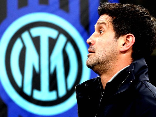 Inter, pregătește o ofertă de 30 de milioane de euro pentru transferul lui Cristian Chivu de la Barcelona Gruparea milaneză Internazionale pare hotărâtă să-i aducă în lot pe Cristian Chivu, fost internațional român și unul dintre cele mai apreciate fundașe din Europa în epoca sa
