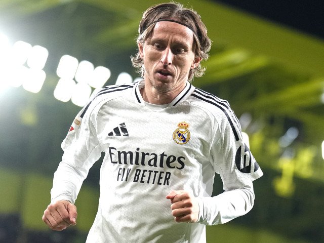 Real Madrid negociază intens pentru viitorul lor, iar unul dintre subiectele centrale ale acestor discuții vizează posibila întoarcere a lui Luka Modric pe Santiago Bernabéu