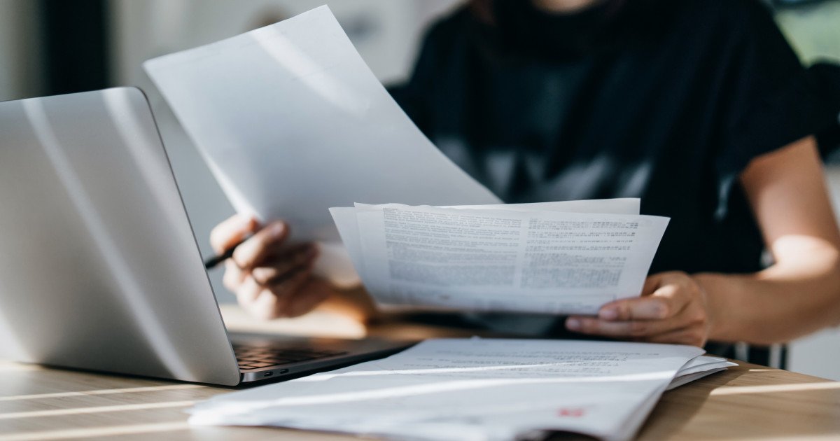 Guvernul român a luat decizia joi să extindă controalele asupra cesiunilor de părți sociale, o măsură menită să limiteze posibilitatea transferurilor company cu datoriile neachitate către terți