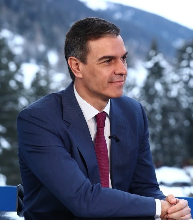 Premierul Pedro Sánchez critică vehement politica Statelor Unite și Israelul în privința Iranului Premierul spaniol Pedro Sánchez și-a reafirmat, recent, poziția fermă împotriva poli­ticii de tensiune și confruntare adoptată de Statele Unite și Israel în relația cu Iranul