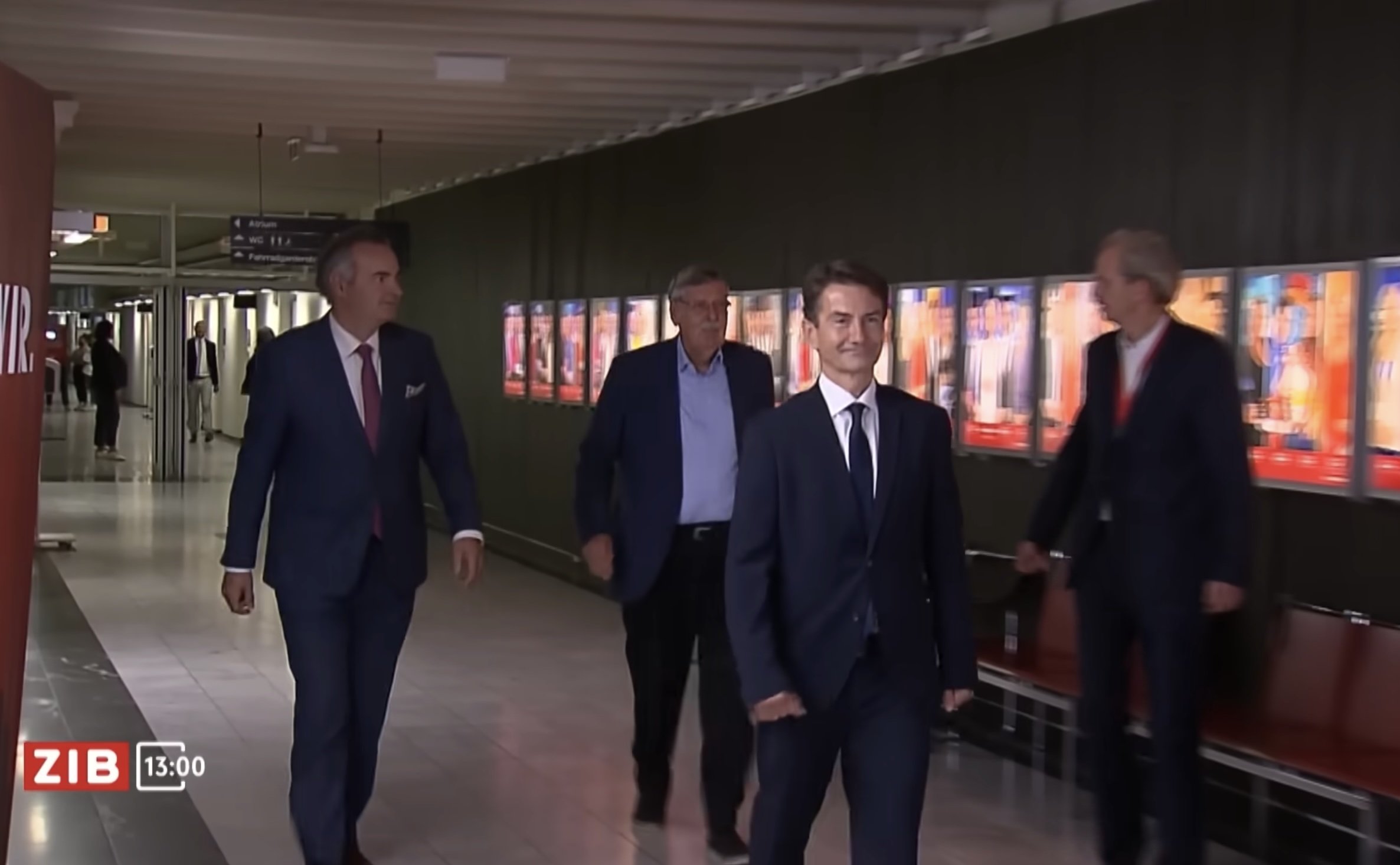 Controverse și investigații la Radioteleviziunea publică austriacă: demisia directorului general și acuzații de abuz sexual Radioteleviziunea publică a Austriei, ORF, se află în centrul unei crize cortină, după ce directorul său general, Roland Weissmann, și-a anunțat demisia sub umbrela acuzațiilor grave care i se aduc