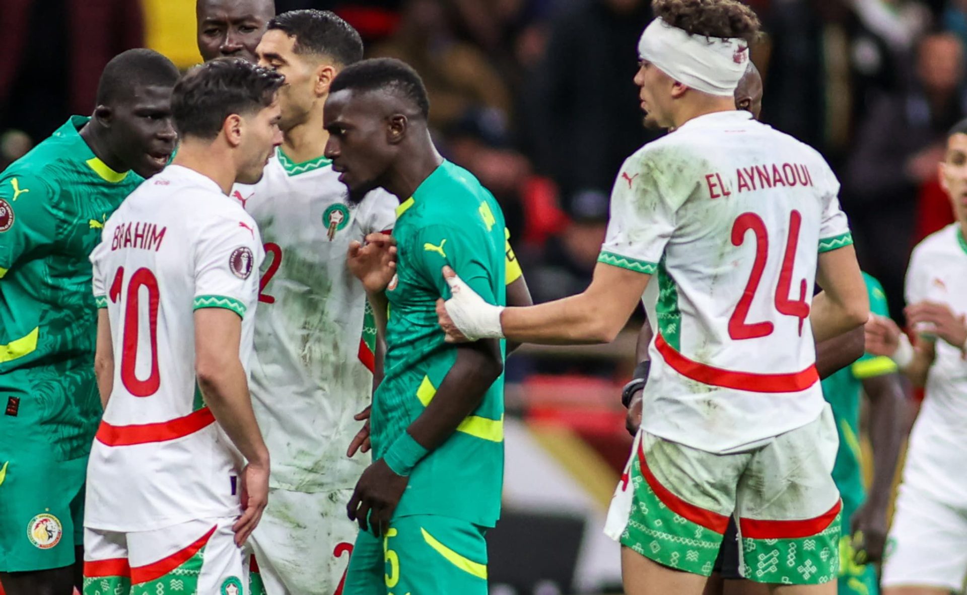 Marocul câștigă finala Cupei Africane pe tapis vert, după decizia CAF Confederația Africană de Fotbal (CAF) a anunțat oficial că Marocul este câștigătorul finalei Cupei Africane a Națiunilor 2025, după ce a declarat forfait-ul Senegalului, rezultatul fiind validat cu scorul de 3-0 în favoarea Federației Regale Marocane de Fotbal (FRMF)
