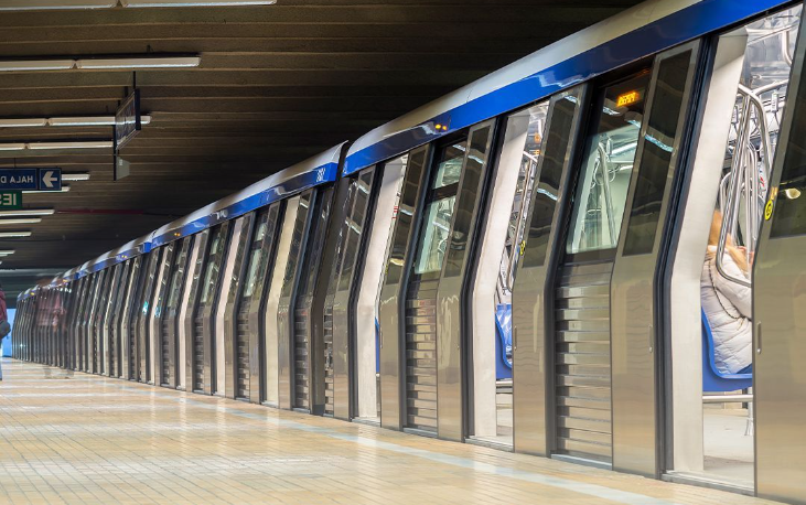 Posibilă tentativă de suicid la stația de metrou Piața Unirii 2