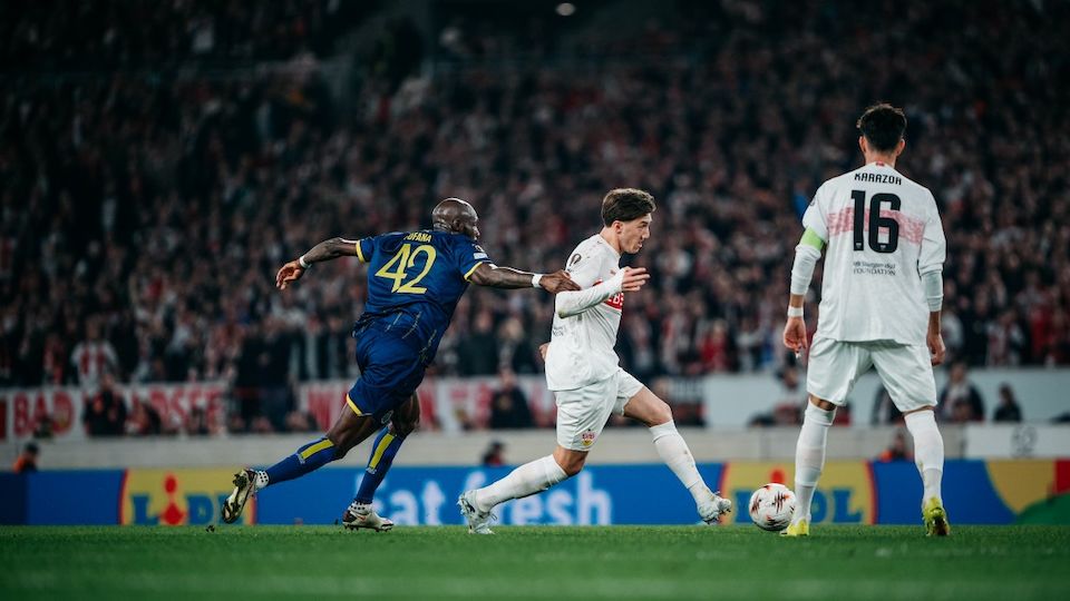 VfB Stuttgart a pierdut în primul meci din optimile UEFA Europa League, scor 1-2 în fața portului FC Porto, în condiții dramatice și cu o luptă aprigă pe teren