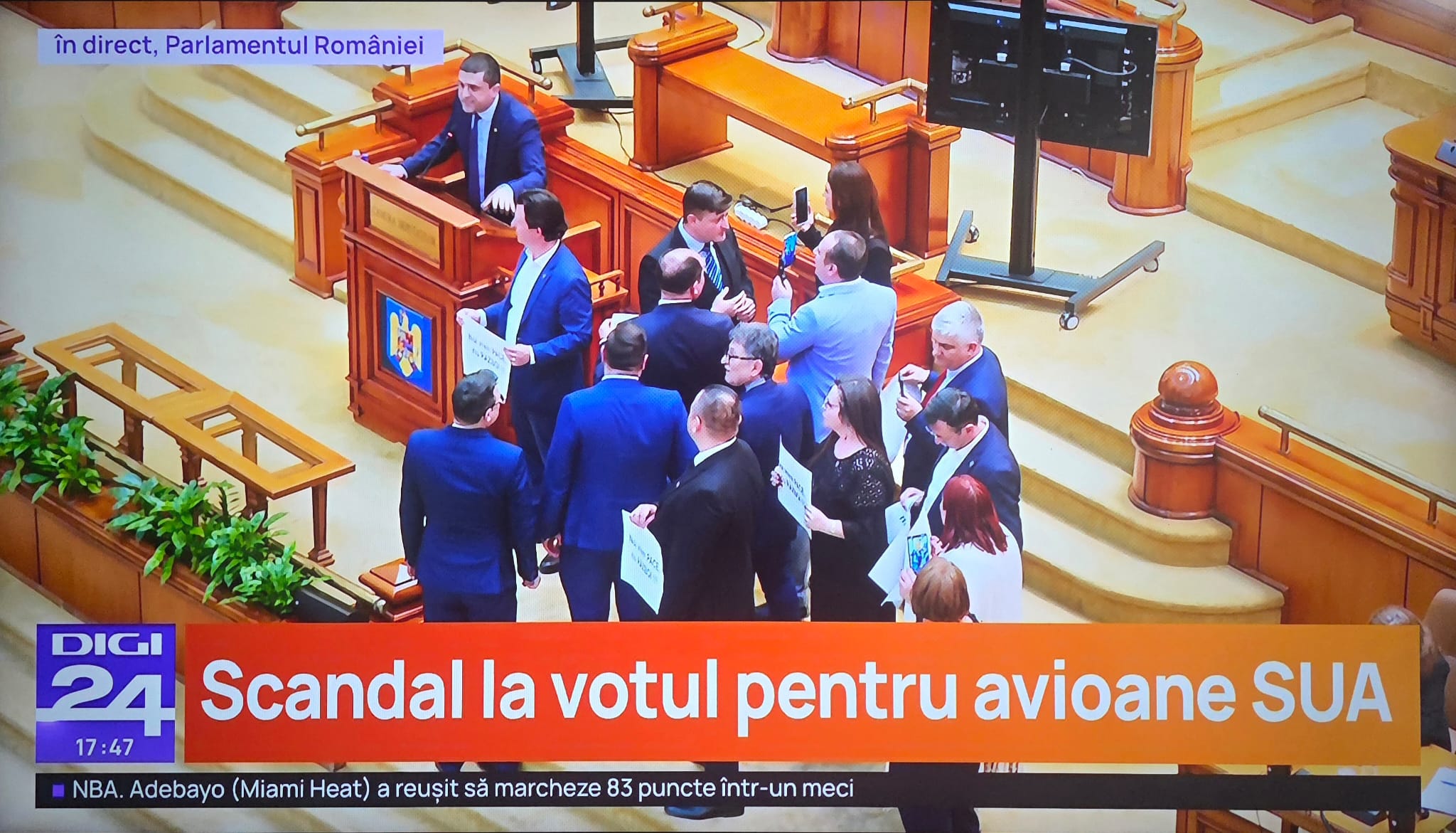 Scandal la ședința parlamentară privind acceptarea echipamentelor militare americane la Kogălniceanu