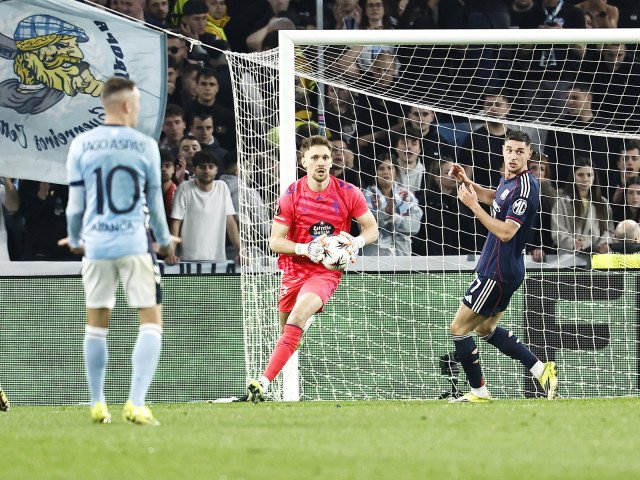 Într-o zi importantă pentru cariera sa, Ionuț Radu a fost protagonistul meciului de miercuri dintre Celta Vigo și Olympique Lyon, disputat în manșa tur a optimilor Europa League