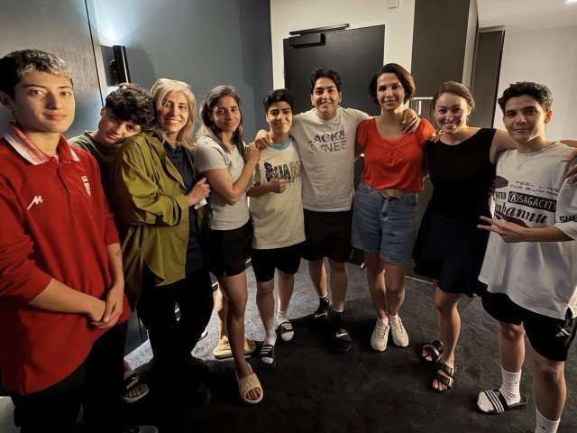 Naționala feminină de fotbal a Iranului a sosit în Malaezia, trasată de către un drum plin de provocări și dezamăgiri, după ce a fost eliminată prematur din cadrul Campionatului Asiatic, competiție de prestigiu desfășurată în Australia