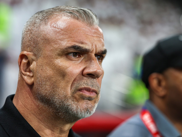 Reacție acerbă din partea arabilor după refuzul ferm al lui Cosmin Olăroiu de a discuta Tensiunile din lumea fotbalului nu încetează să surprindă, iar ultimele evenimente din Orientul Mijlociu adaugă un nou capitol în această poveste complexă