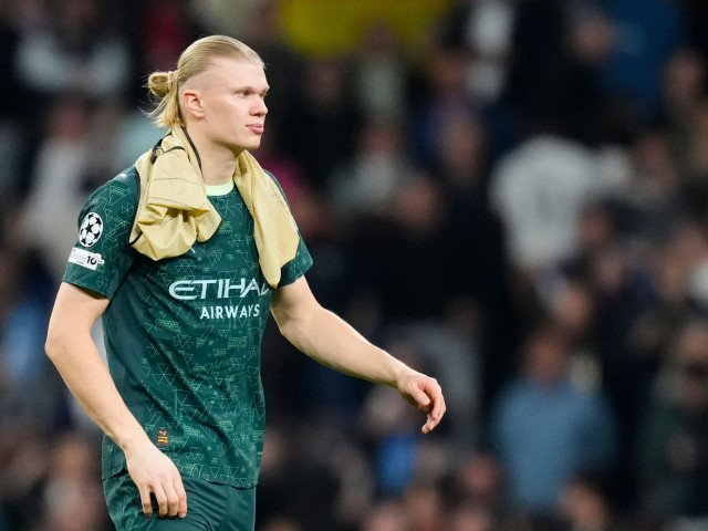 Surpriză în lumea fotbalului internațional: Erling Haaland, atacantul norvegian al Manchester City, a anunțat că își dorește să părăsească clubul din Premier League în această vară, iar alegerile sale sunt deja în centrul atenției fanilor și specialiștilor