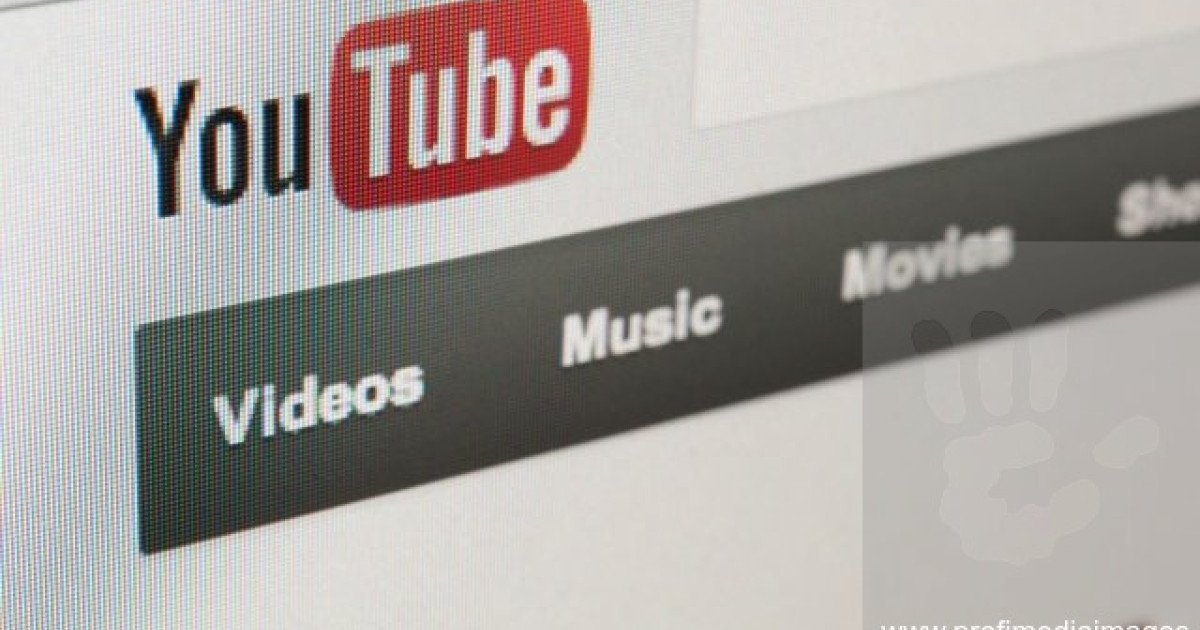 YouTube extinde instrumentul Likeness ID în Europa pentru a combate conținutul falsificat cu inteligența artificială Un instrument inovator pentru combaterea dezinformării online, dezvoltat de YouTube, a fost extins recent și în Europa, venind astfel în întâmpinarea temerilor legate de utilizarea abuzivă a inteligenței artificiale pentru manipularea imaginii și vocii persoanelor publice