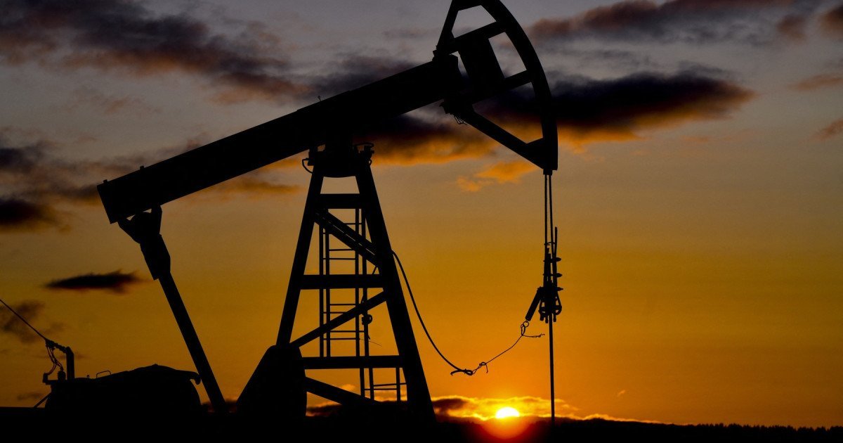 Kuwait Petroleum Corporation anunță reducerea semnificativă a producției de petrol, marcând o escaladare a tensiunilor în piața energetică mondială