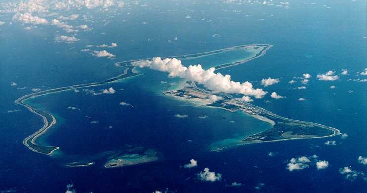 Iranul a lansat două rachete balistice cu rază intermediară de acțiune asupra bazei navale Diego Garcia, situată în Oceanul Indian, în încercarea de a transmite un semnal de amenințare pentru interesele Statelor Unite și ale aliaților lor